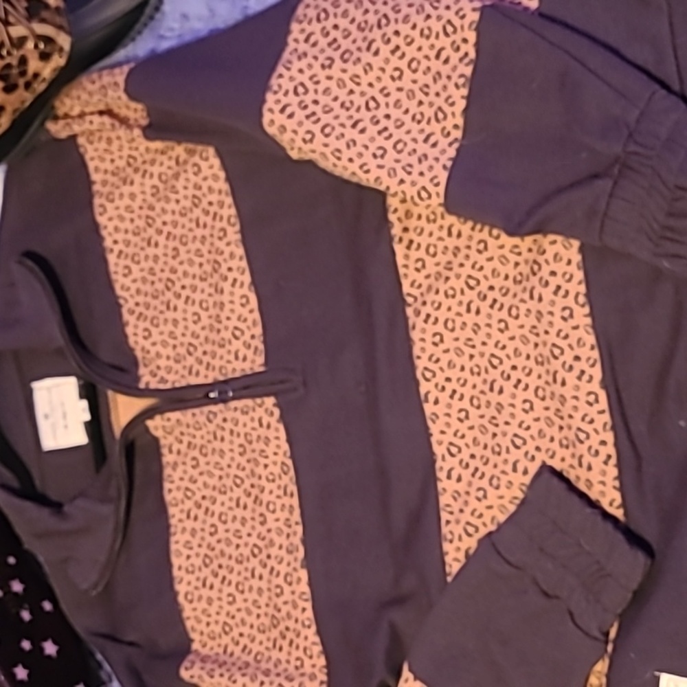 Leopard Print sweatshirt